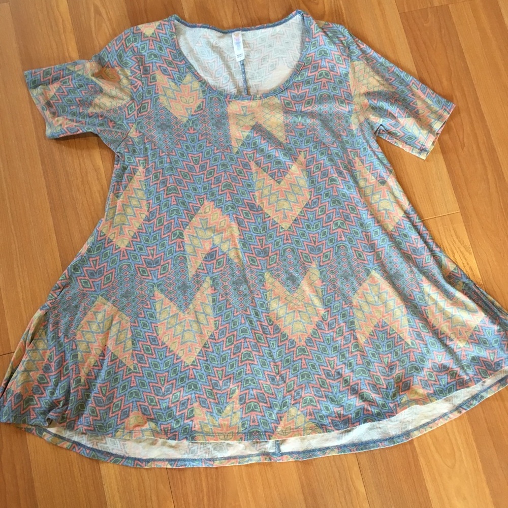 LuLaRoe Perfect T